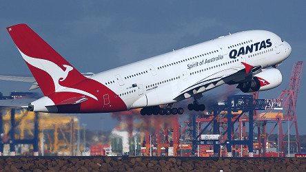 Australia's Qantas Airways sees fewer bookings to Hong Kong | Financial  Times